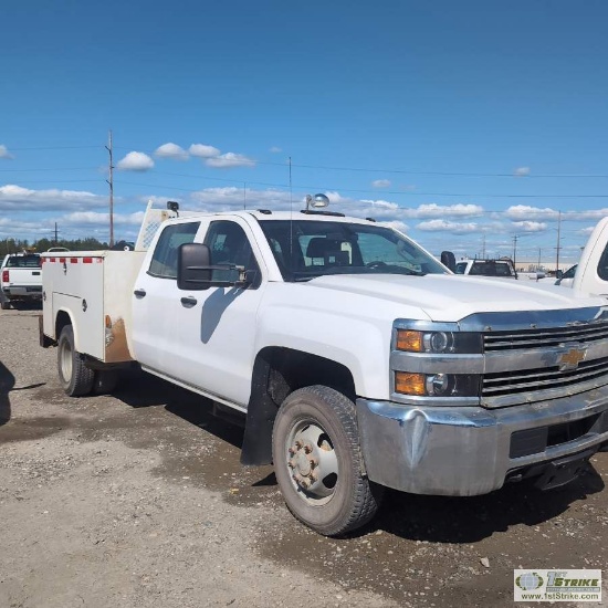 2015 CHEVROLET SILVERADO 3500, 6.0L VORTEC, 4X4, DUALLY, CREW CAB, 8FT 2IN SERVICE BED, VMAC COMPRES