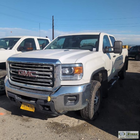 2015 GMC 2500, 6.6L DURAMAX, 4X4, CREW CAB, LONG BED. UNKNOWN MECHANICAL PROBLEMS. D