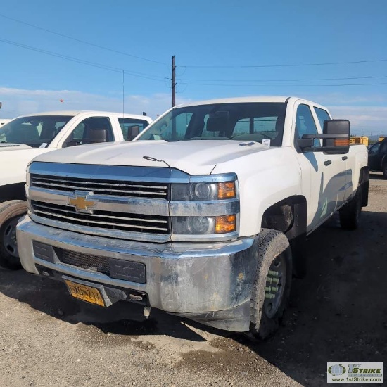 2015 CHEVROLET SILVERADO 2500, 6.6L DURAMAX, 4X4, CREW CAB, LONG BED, WEBASTO HEAT. UNKNOWN MECHANIC