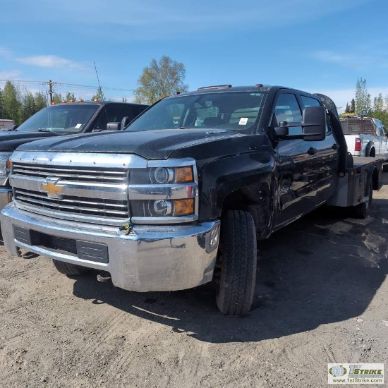 2015 CHEVROLET SILVERADO 2500HD, 6.6L DURAMAX, 4X4, DUALLY, CREW CAB, 9FT6IN FLAT BED WITH GOOSE NEC