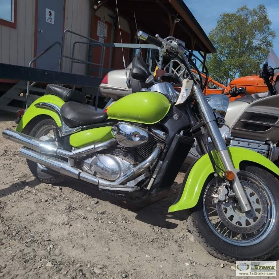 MOTORCYCLE, 2006 SUZUKI BOULEVARD, 800CC