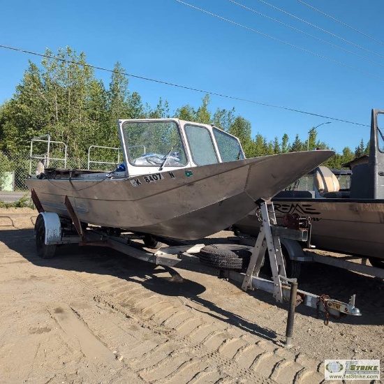 BOAT, 1977 DUCKWORTH, 21FT ALUMINUM HULL, 7FT 6IN BEAM, INBOARD V8 GAS ENGINE, KODIAK JET UNIT, WITH