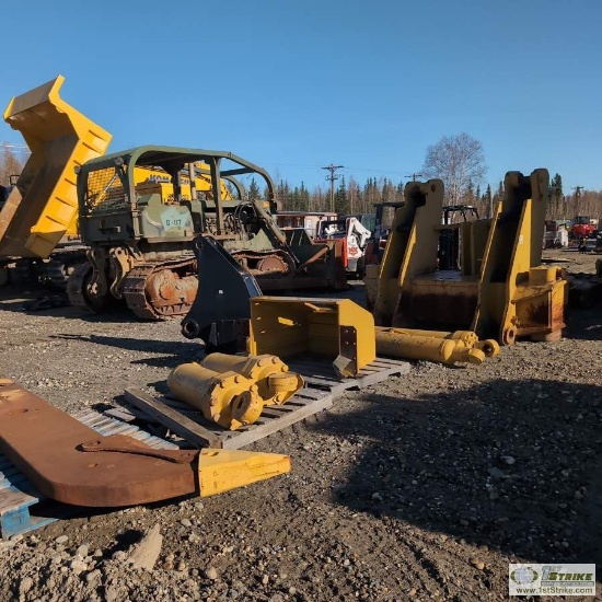 1 ASSORTMENT. BULLDOZER ATTACHMENTS, INCLUDING: RIPPER, FITS CAT D10, WITH CARRIAGE, RAMS, 1EA RIPPE