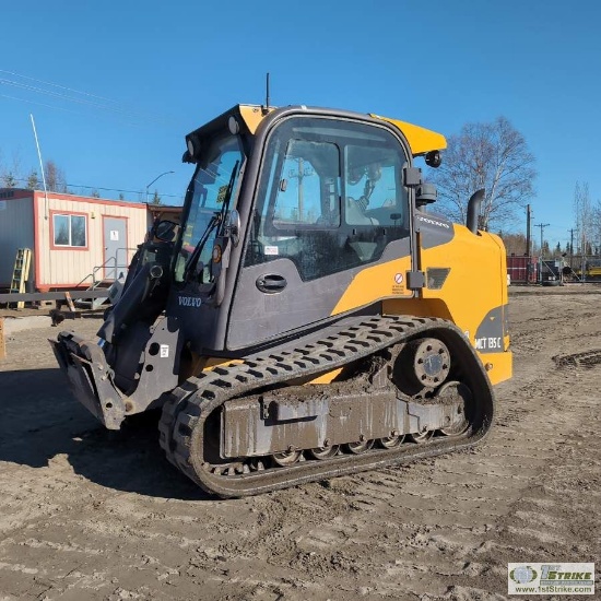 SKIDSTEER, 2017 VOLVO MCT135C, EROPS, TRACKED, SINGLE BOOM, SIDE ENTRANCE, HYDRAULIC ACTUATED ATTACH