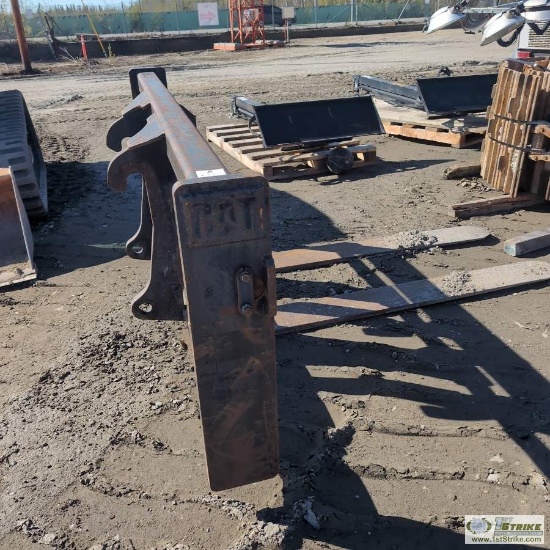 LOADER ATTACHMENT, FORKS, CATERPILLAR, 72IN TINES, FITS 1T28G