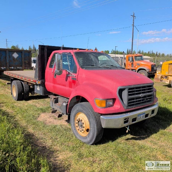 Flatbed Truck, 2001 Ford F-750, Caterpillar 3126b Engine, Manual Transmission, Single Rear Axle, 33,