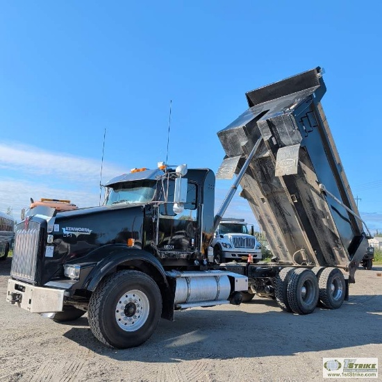 DUMP TRUCK, 2020 KENWORTH T800, PACCAR MX-13 ENGINE, ALLISON 4500 AUTOMATIC TRANSMISSION, TANDEM REA