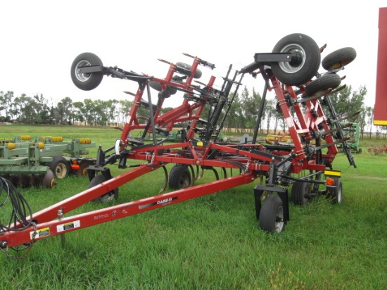 Case IH 600 30' "Flex Till" Chisel Plow