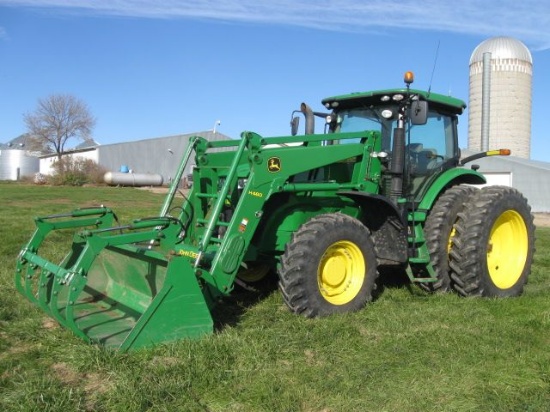 JD 7200R FWA Tractor w/H480 Loader