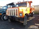 2001 INTERNATIONAL 2554 DUMP TRUCK VN393062 powered by International diesel engine, equipped with 6