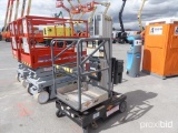 2007 JLG 19AMI SCISSOR LIFT SN:900027461 electric powered, equipped with 19ft. Platform height, slid