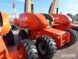 2005 JLG 600S BOOM LIFT SN: 300085761 4x4, powered by diesel engine, equipped with 60ft. Platform he