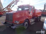 2001 INTERNATIONAL 9400I WATER TRUCK VN: 2HSCSR91C012794 powered by diesel engine, equipped with pow