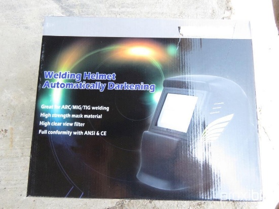 NEW AUTO DARKENING WELDING HELMET NEW SUPPORT EQUIPMENT