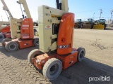 JLG E300AJ BOOM LIFT SN:300118766 electric powered, equipped with 30ft. Platform height, articulatin