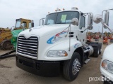 2015 MACK CXU613 TRUCK TRACTOR VN:047756 powered by Mack MP8 diesel engine, 505hp, equipped with Mac