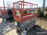 SKYJACK SJ3226 SCISSOR LIFT SN:27000418 electric powered, equipped with 26ft. Platform height, slide