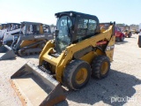 2015 CAT 242D SKID STEER SN:DZT02016 powered by Cat diesel engine, equipped with EROPS, air, auxilia