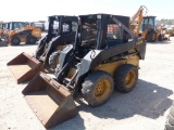 NEW HOLLAND LX485 SKID STEER SN:20858 powered by diesel engine, equipped with rollcage, auxiliary hy