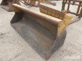 GP BUCKET TRACTOR LOADER BACKHOE ATTACHMENT for Cat 446B.