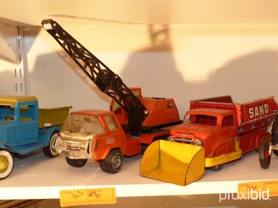 QTY OF 2 METAL TOY TRUCKS COLLECTIBLE TOY