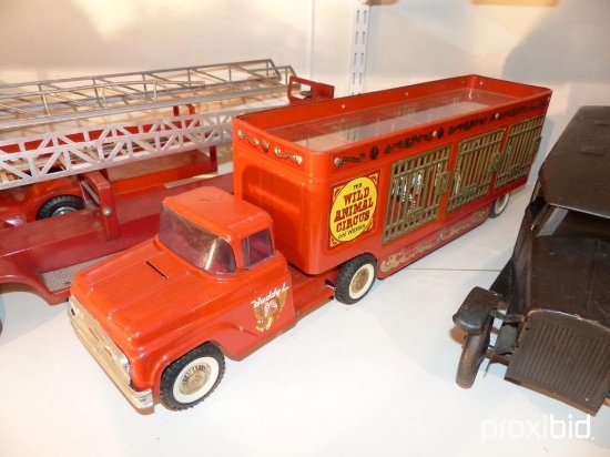 BUDDY L CIRCUS TRUCK COLLECTIBLE TOY