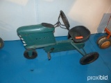 PEDDLE TRACTOR PEDAL CAR