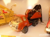 TONKA METAL CRANE TRUCK TOY COLLECTIBLE TOY