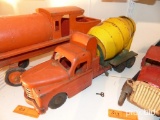 STRUCTO METAL CEMENT TRUCK TOY COLLECTIBLE TOY