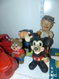 (3) FIGURINES COLLECTIBLE TOY