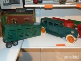 2PC METAL CAR & TRAILER COLLECTIBLE TOY