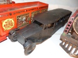 METAL SCHOOL BUS COLLECTIBLE TOY