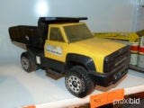 METAL TONKA DUMP TRUCK TOY COLLECTIBLE TOY