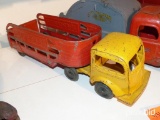 METAL TRUCK TRACTOR & TRAILER TOY COLLECTIBLE TOY
