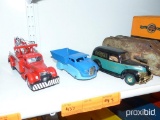 METAL TOW TRUCK TOY, METAL DUMP TRUCK, METAL CAR COLLECTIBLE TOY