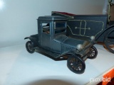 METAL PACKARD CAR COLLECTIBLE TOY