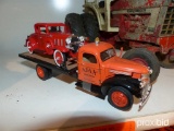 PLASTIC FLATBED TRUCK W/ CAR TOY COLLECTIBLE TOY