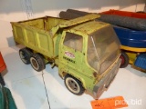 TONKA METAL DUMP TRUCK TOY COLLECTIBLE TOY