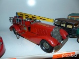 METAL FIRE ENGINE TRUCK TOY COLLECTIBLE TOY