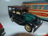 METAL MODEL CAR COLLECTIBLE TOY