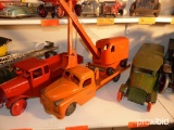 METAL TOY TRUCK W/ EXCAVATOR COLLECTIBLE TOY