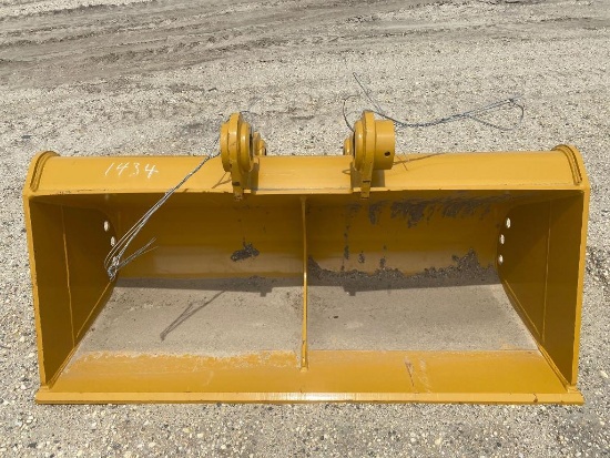 UNUSED TERAN 72IN. CLEAN UP BUCKET EXCAVATOR BUCKET FOR CAT 320 AND 319D, 320D, 320E, 321D, 323E, 32