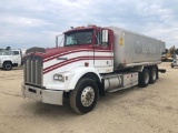1989 KENWORTH T800 FUEL TRUCK VN:536252 powered by Detroit Series 60 diesel engine, equipped with po