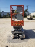 SKYJACK 3219 SCISSOR LIFT SN:22006427 electric powered, equipped with 19ft. Platform height, slide o