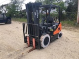 2015 DOOSAN G25E-5 FORKLIFT SN:FGA08-1820-05985 powered by dual fuel engine, equipped with OROPS, 5,