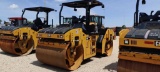2015 CAT CB54B ASPHALT ROLLER SN:LXD00297 powered by Cat C4.4 diesel engine, equipped with OROPS, 67