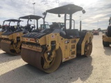 2014 CAT CB54B ASPHALT ROLLER SN:LXD00182 powered by Cat C4.4 diesel engine, equipped with OROPS, 67
