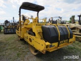 2010 SAKAI 850 ASPHALT ROLLER SN:50129 powered by diesel engine, equipped with OROPS, 79in. Smooth d