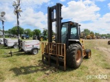 CASE 586G ROUGH TERRAIN FORKLIFT SN:JBC548404 4x4, powered by diesel engine, equipped with OROPS, 6,