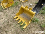 NEW TERAN 24IN. DIGGING BUCKET EXCAVATOR BUCKET for CAT 301 with Side Cutters and 5HD Tips J250 TIPS